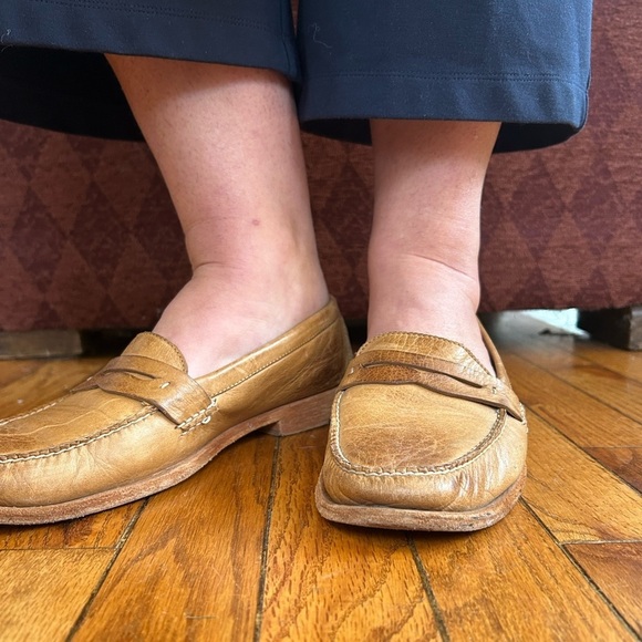 Frye Vintage Loafers, size 9 - Picture 8 of 13